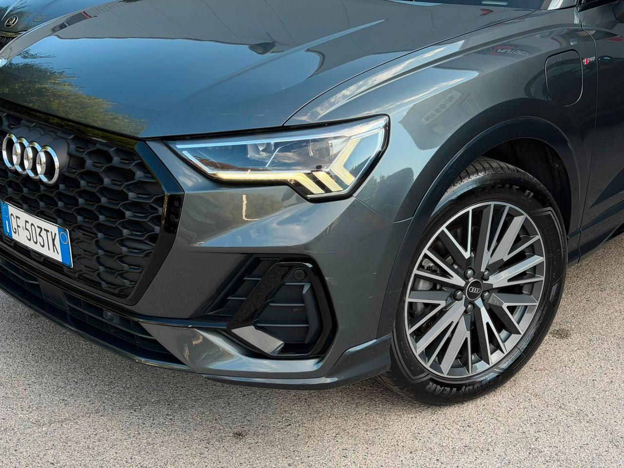 Audi Q3 45 TFSI e S tronic line edition