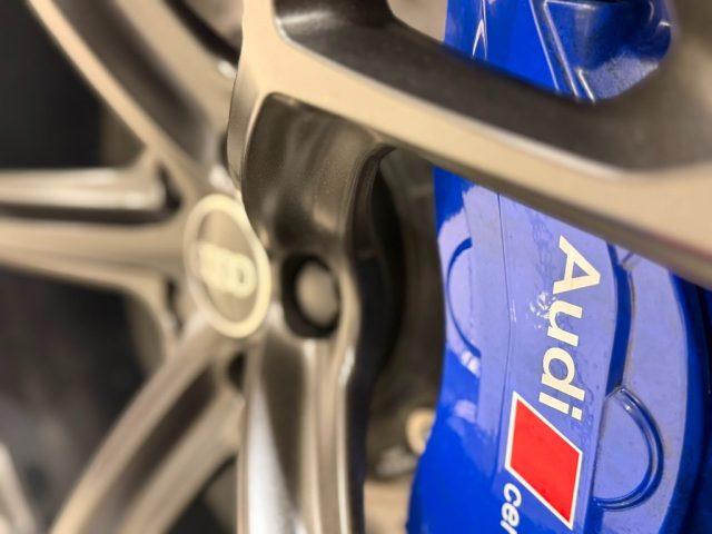AUDI RS6 Avant 4.0 TFSI V8 quattro tiptronic Performance
