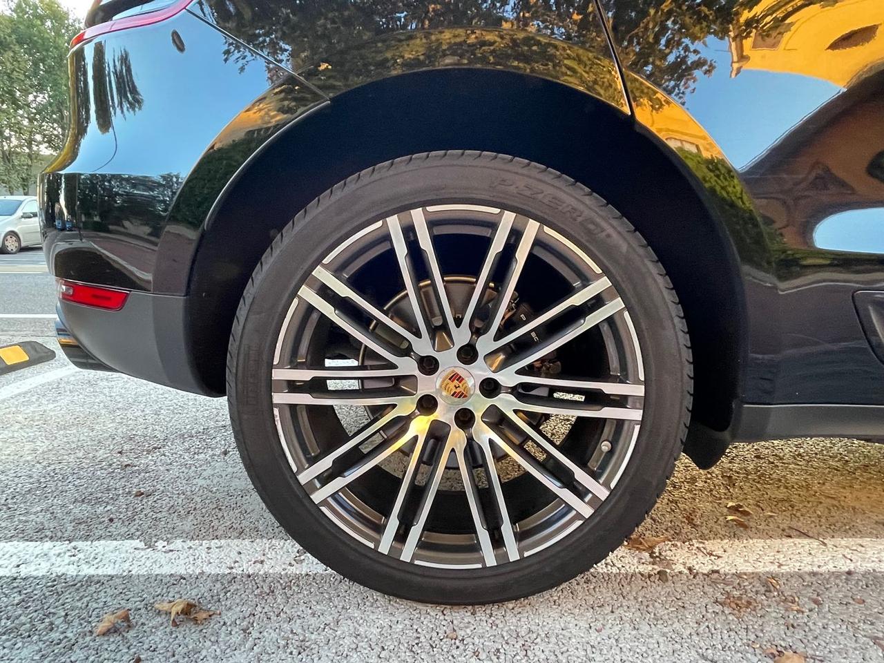 Porsche Macan -- 2.0 #7143