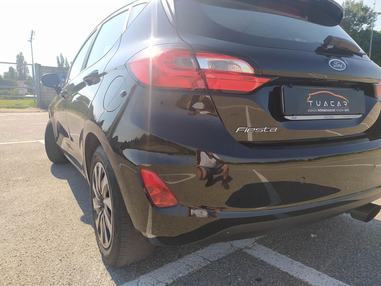 Ford Fiesta Titanium 1.1 75 cv GPL #11526