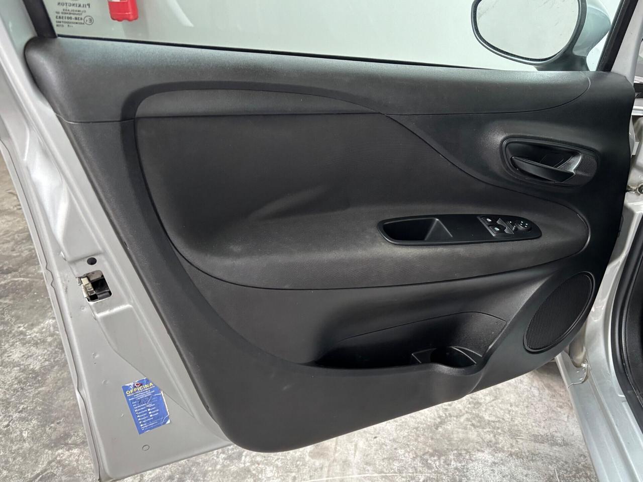 Fiat Punto 1.3 MJT II 75 CV 3 porte Lounge