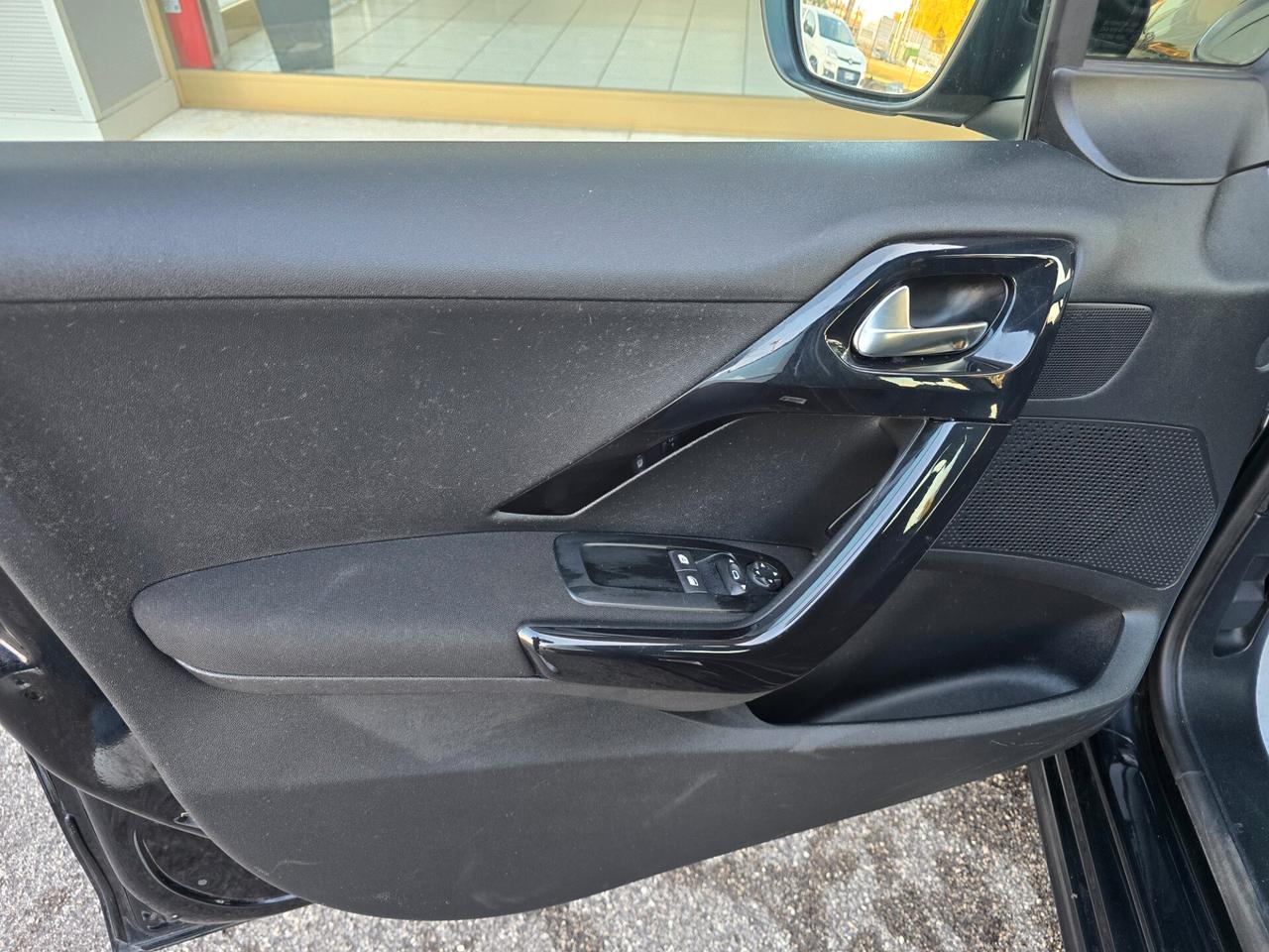 Peugeot 208 1.4 HDi 68 CV 5 porte Active