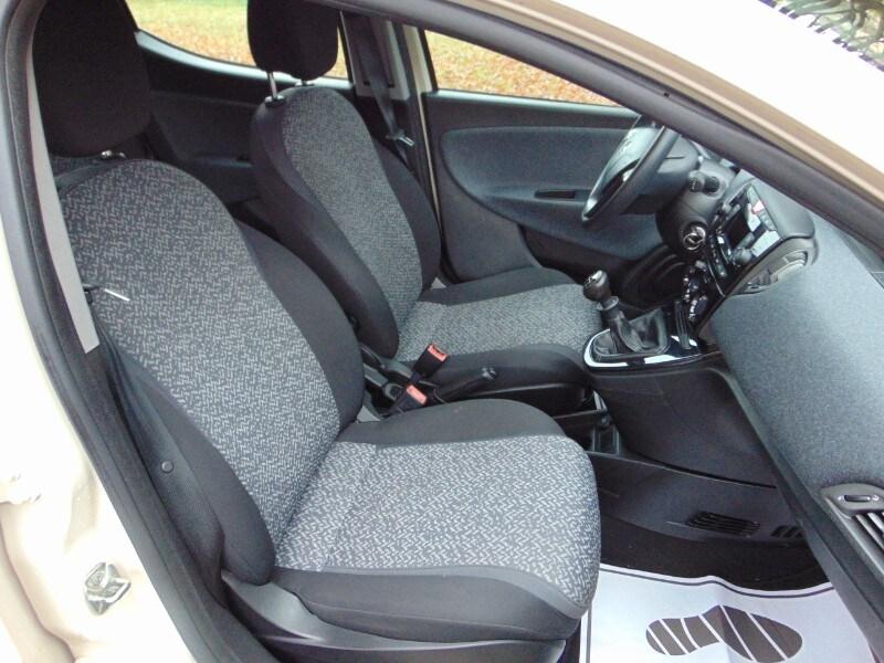 LANCIA Ypsilon 3ª serie Ypsilon 1.2 69 CV 5 po...