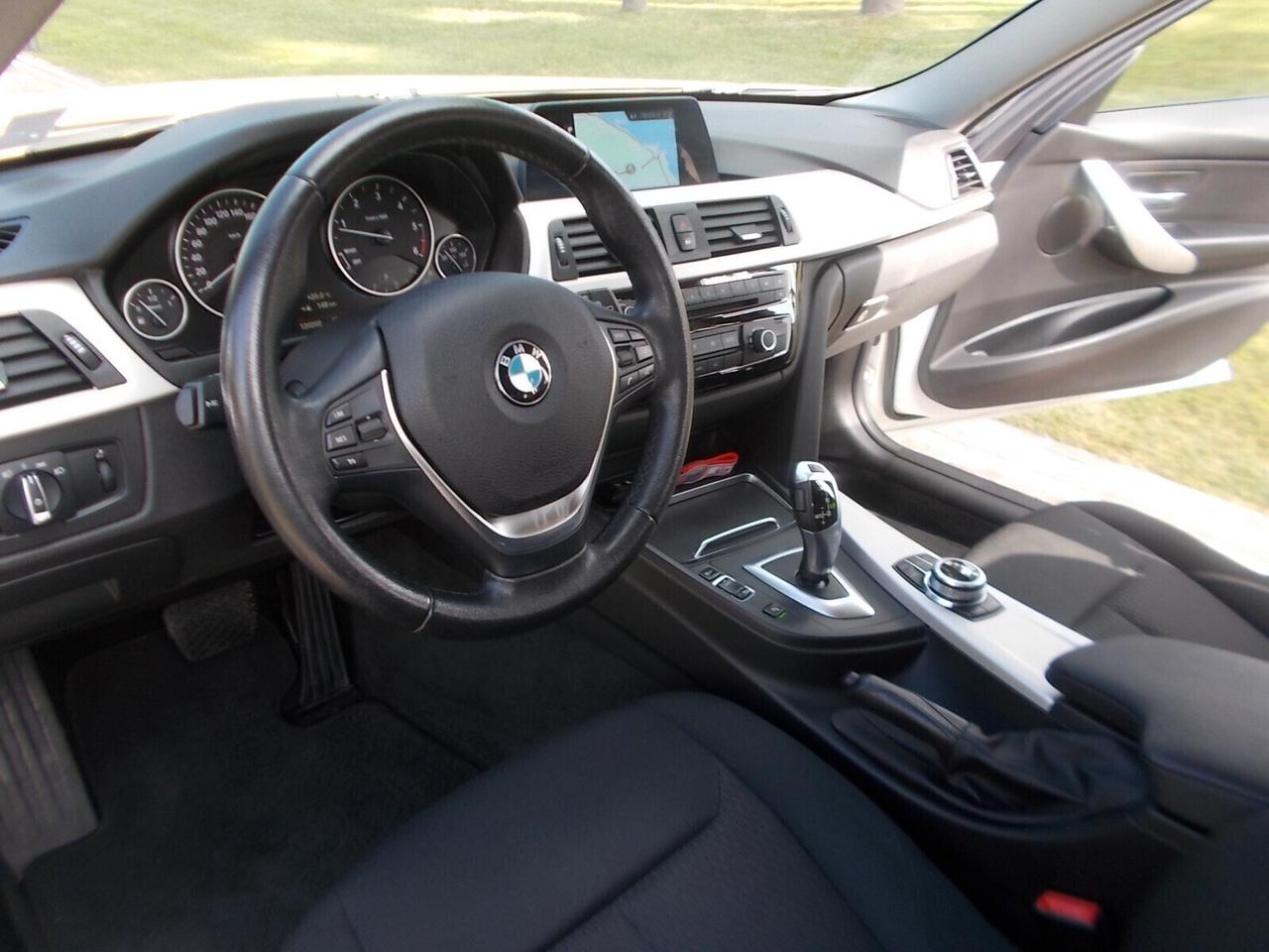 Bmw 318d Touring 150cv Aut. *FULL OPT.* da VETRINA