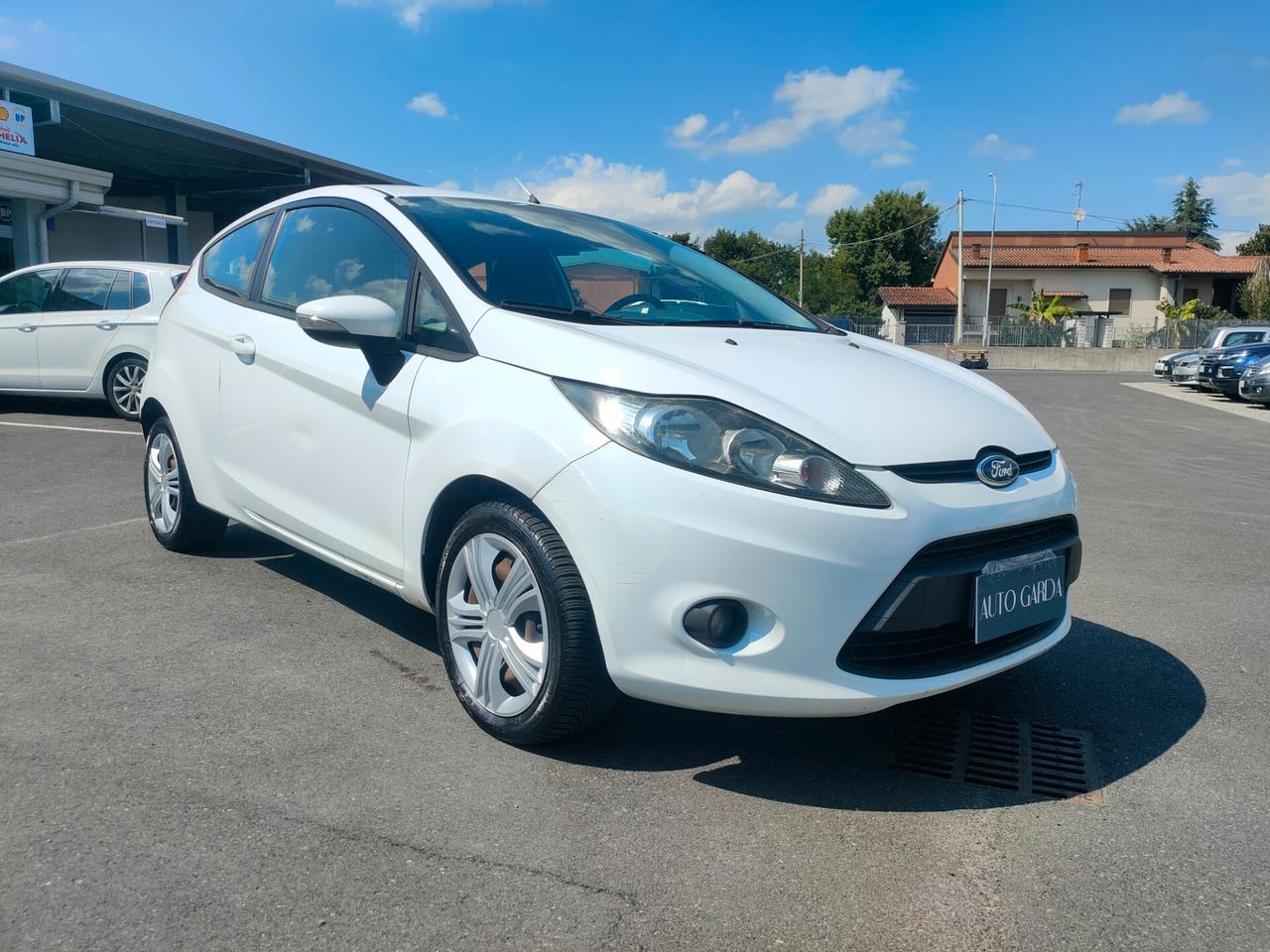 Ford Fiesta Fiesta+ 1.4 TDCi 70CV 3 porte EURO 5 NEOPATENTATI