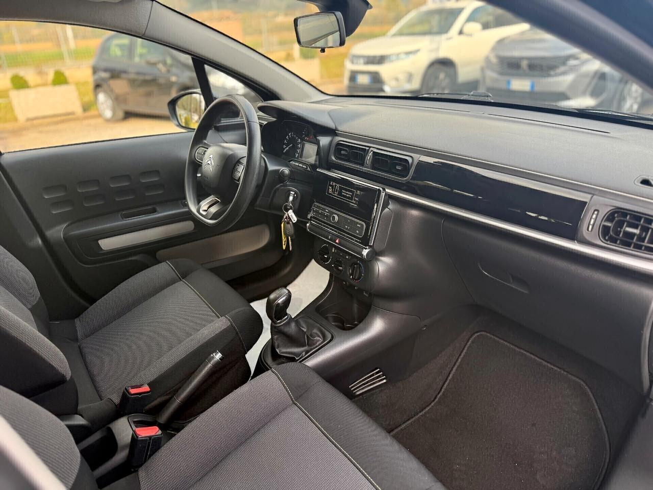 " UNA CHICCA " Citroen C3 PureTech 82 Feel