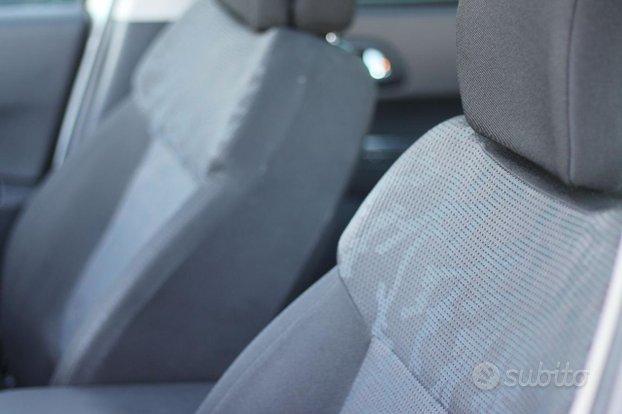 PEUGEOT 3008 1.6 HDi 110CV Tecno TETTO PANO.+ HE