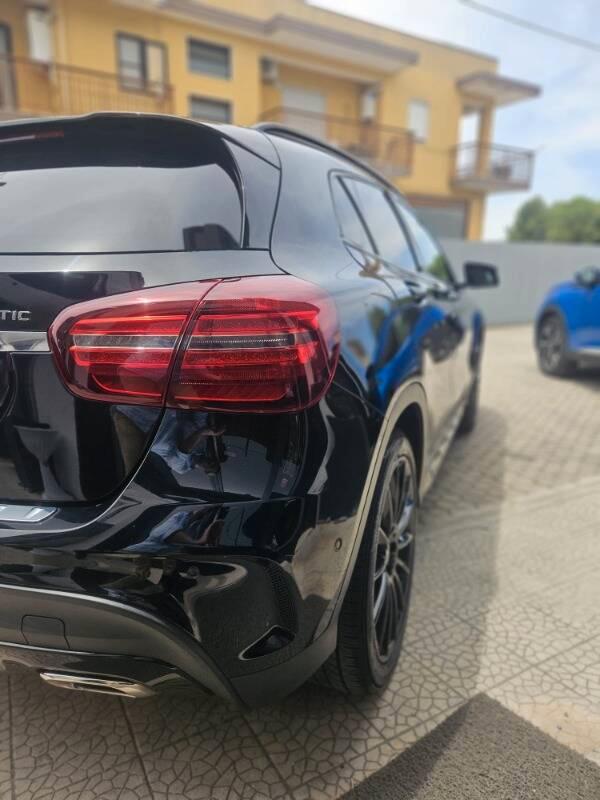 Mercedes Classe GLA 200 d Premium 4matic auto