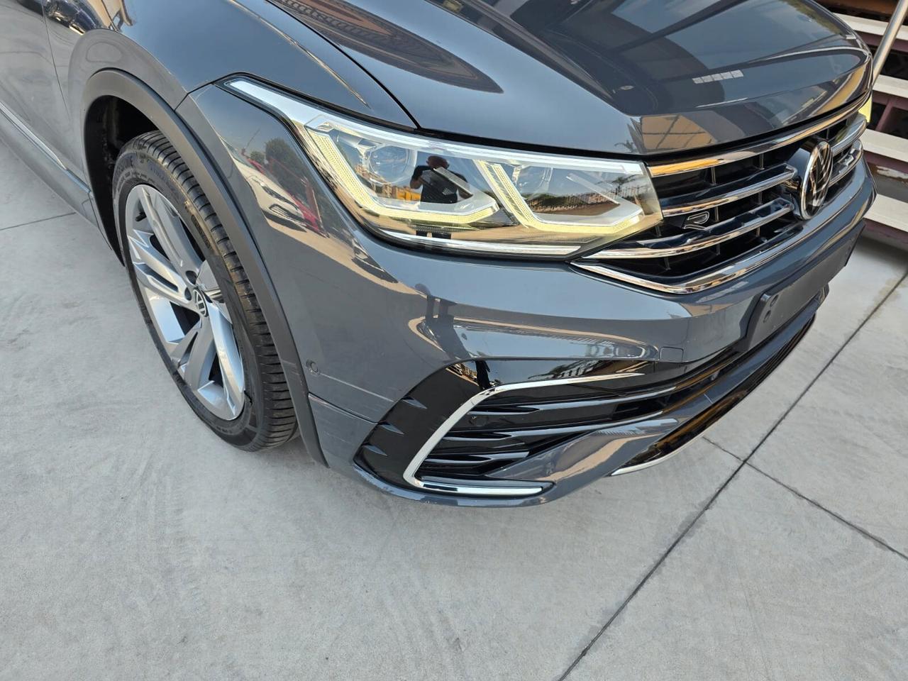 Volkswagen Tiguan 2.0 TDI 150 CV SCR DSG R-Line