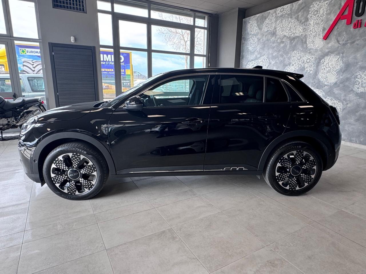 FIAT 600 HYBRID AUTOMATICA LA PRIMA MY2025