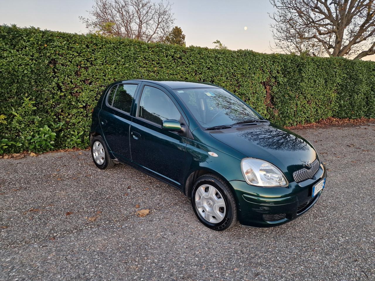 Toyota Yaris 1.0i 16V 5p