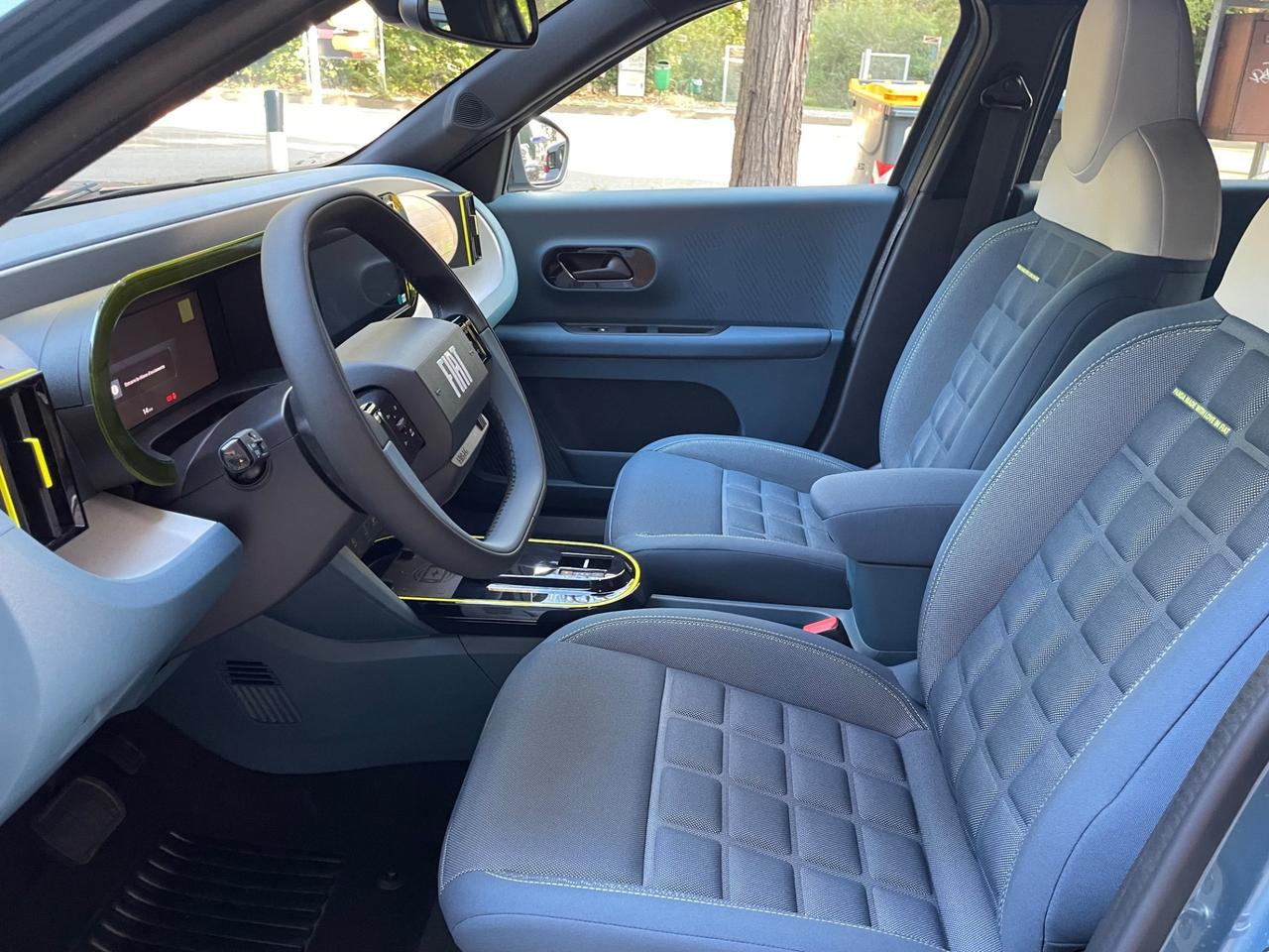 Fiat Grande Panda 1.2 Hybrid 110 CV S&S La Prima