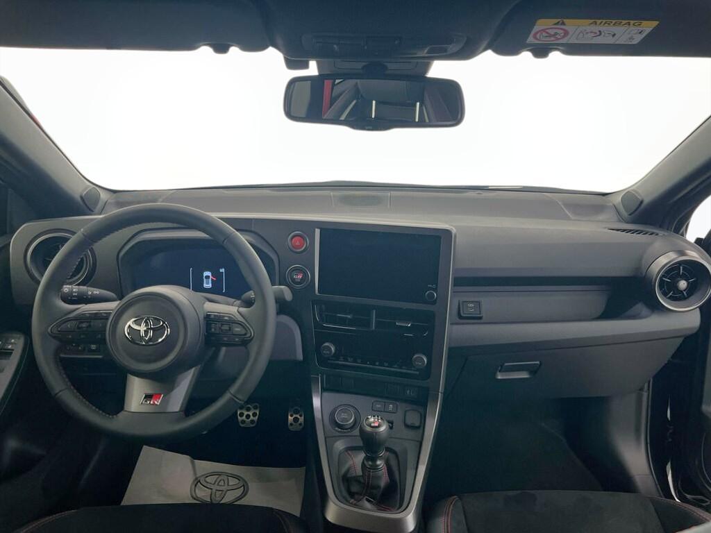 Toyota GR Yaris 1.6 turbo Circuit 4WD iMT-6