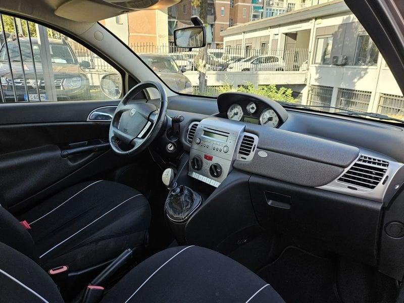 Lancia Ypsilon Ypsilon 1.4 8v Argento ecochic Gpl