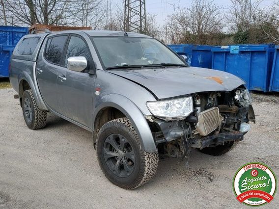 MITSUBISHI L200 - 2015