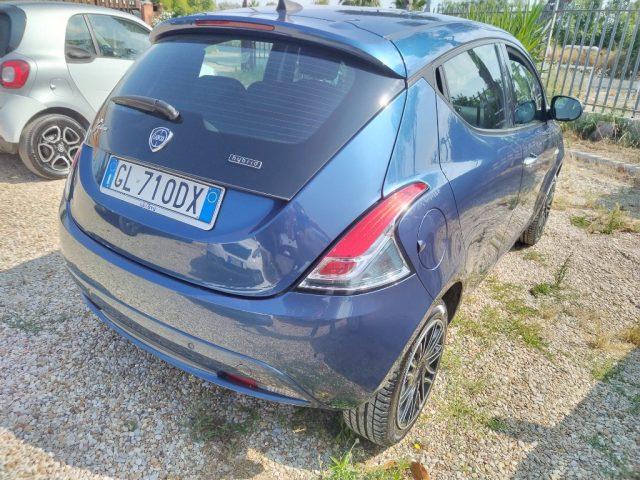 LANCIA Ypsilon 1.0 FireFly 5 porte S&S Hybrid Gold