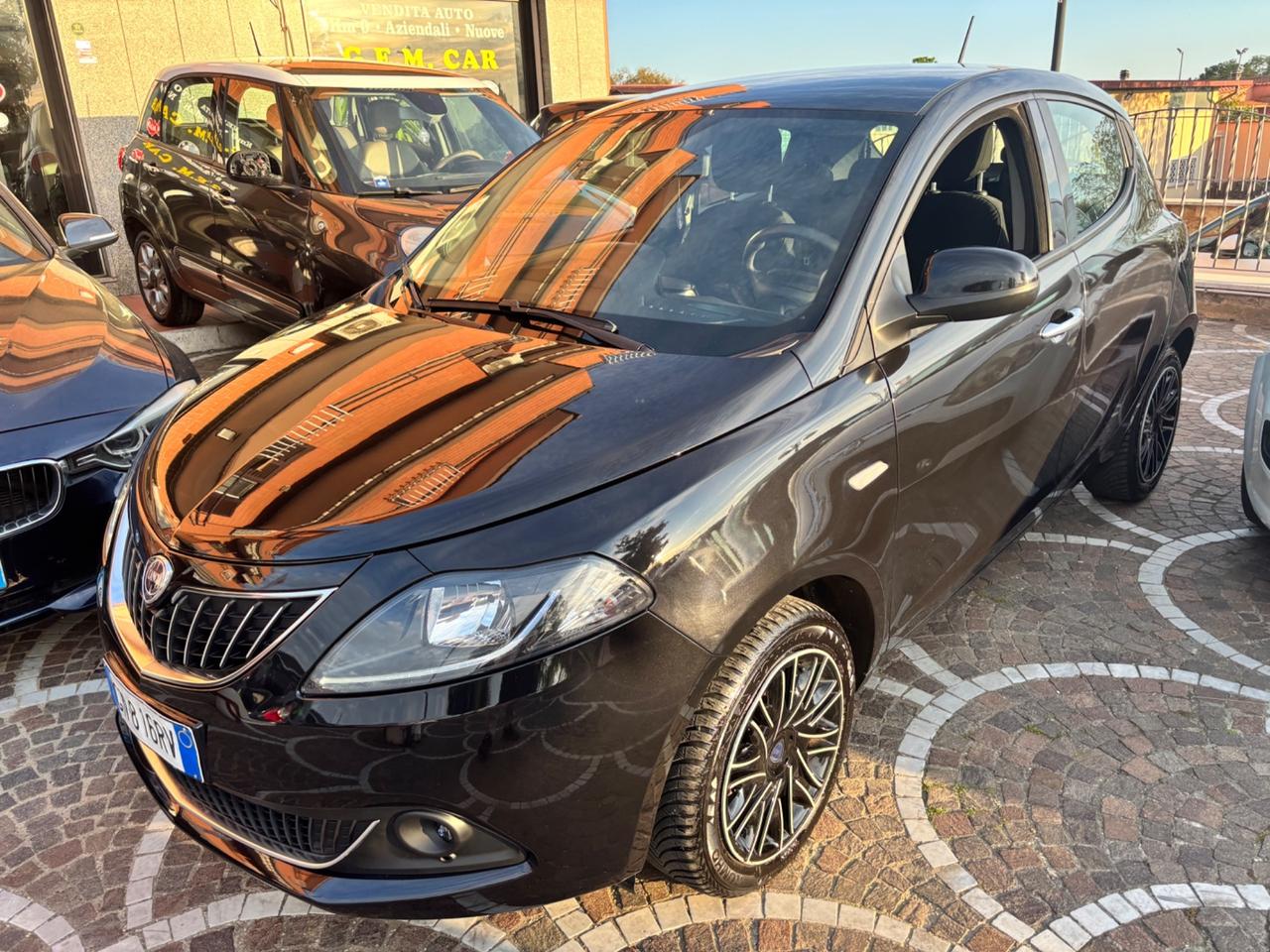 Lancia Ypsilon 1.0 FireFly 5 porte S&S Hybrid Gold Plus