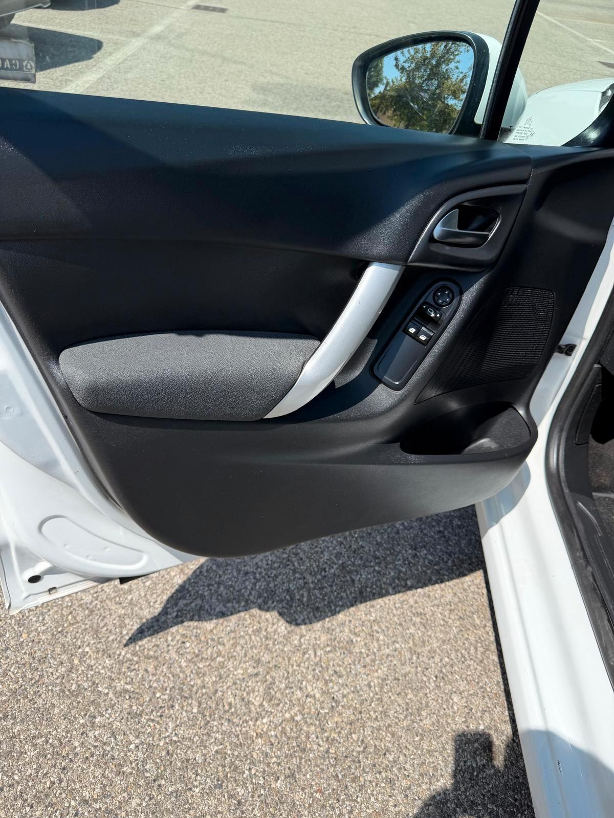 Citroen C3 1.2 - NEOPATENTATI - 12 MESI DI GARANZIA -