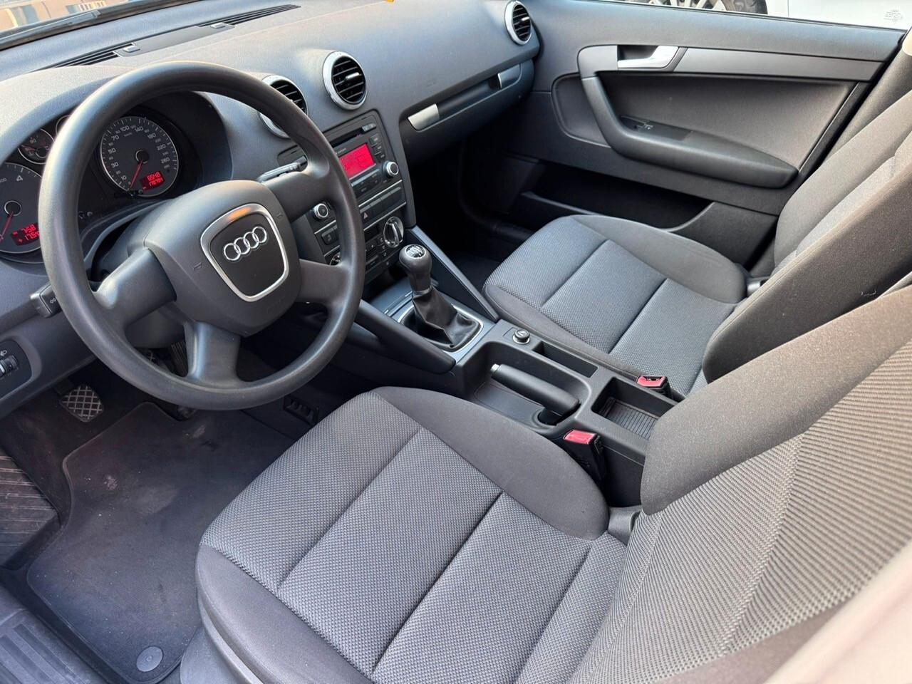 Audi A3 SPB 1.6 TDI 105 CV CR Ambition