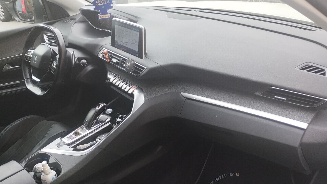 Peugeot 5008 BlueHDi 120 CV CROSSWAY AUT.