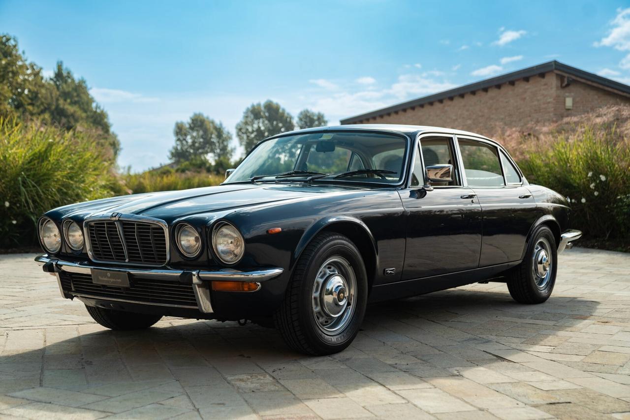 Jaguar XJ 4.2 - JAG00070