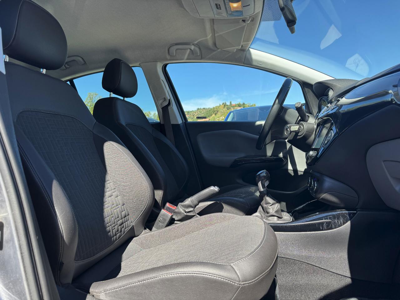 Opel Corsa 1.2 69CV COSMO/CAR PLAY/69.000km