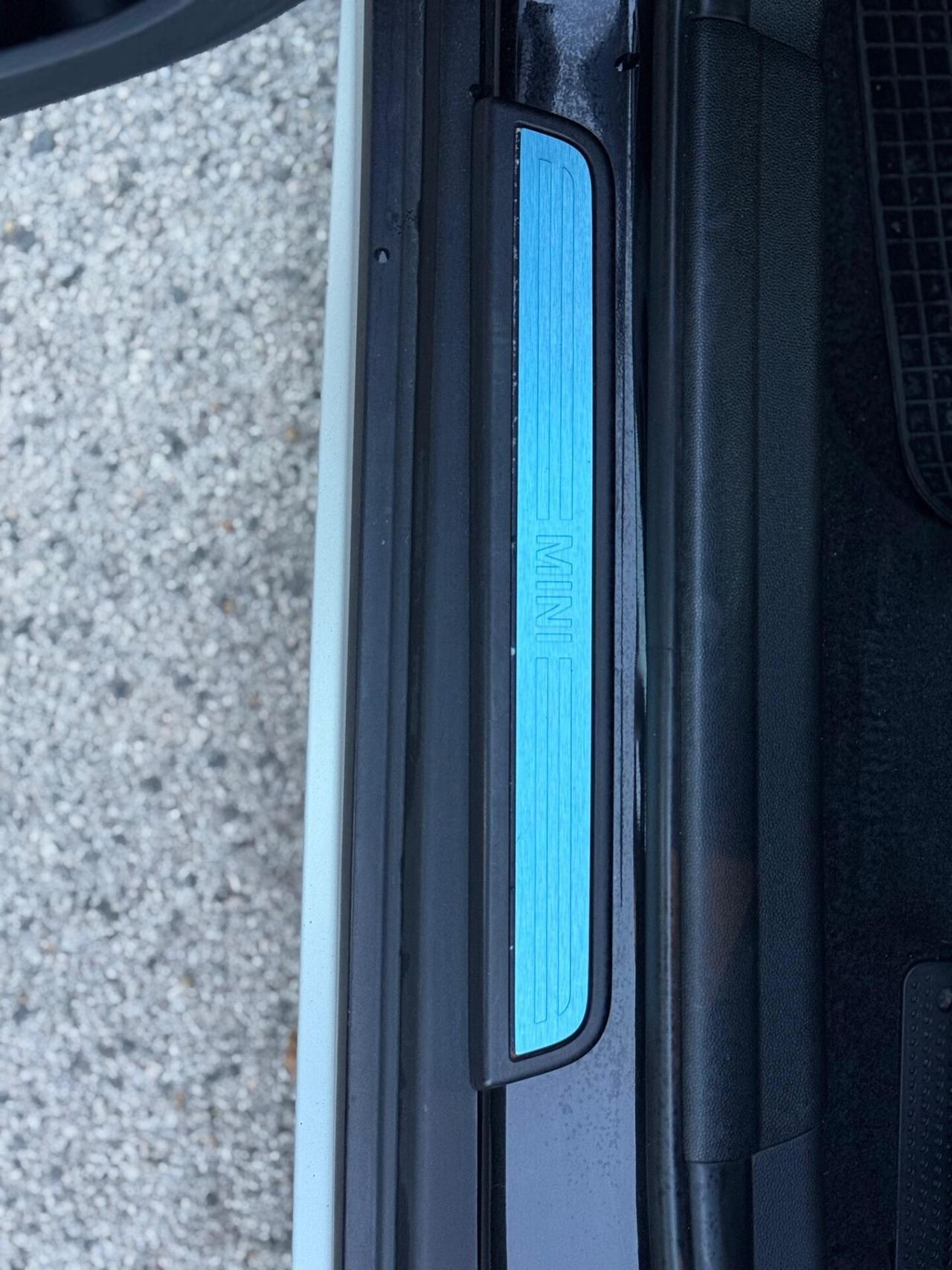 Mini Cooper 2.0 D Countryman 150 CV Business Auto.