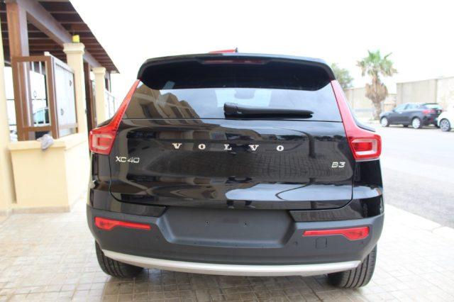 VOLVO XC40 B3 automatico Core-PRONTA CONSEGNA