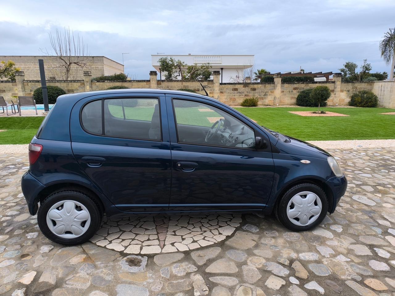 Toyota Yaris 1.0i benzina perfetta