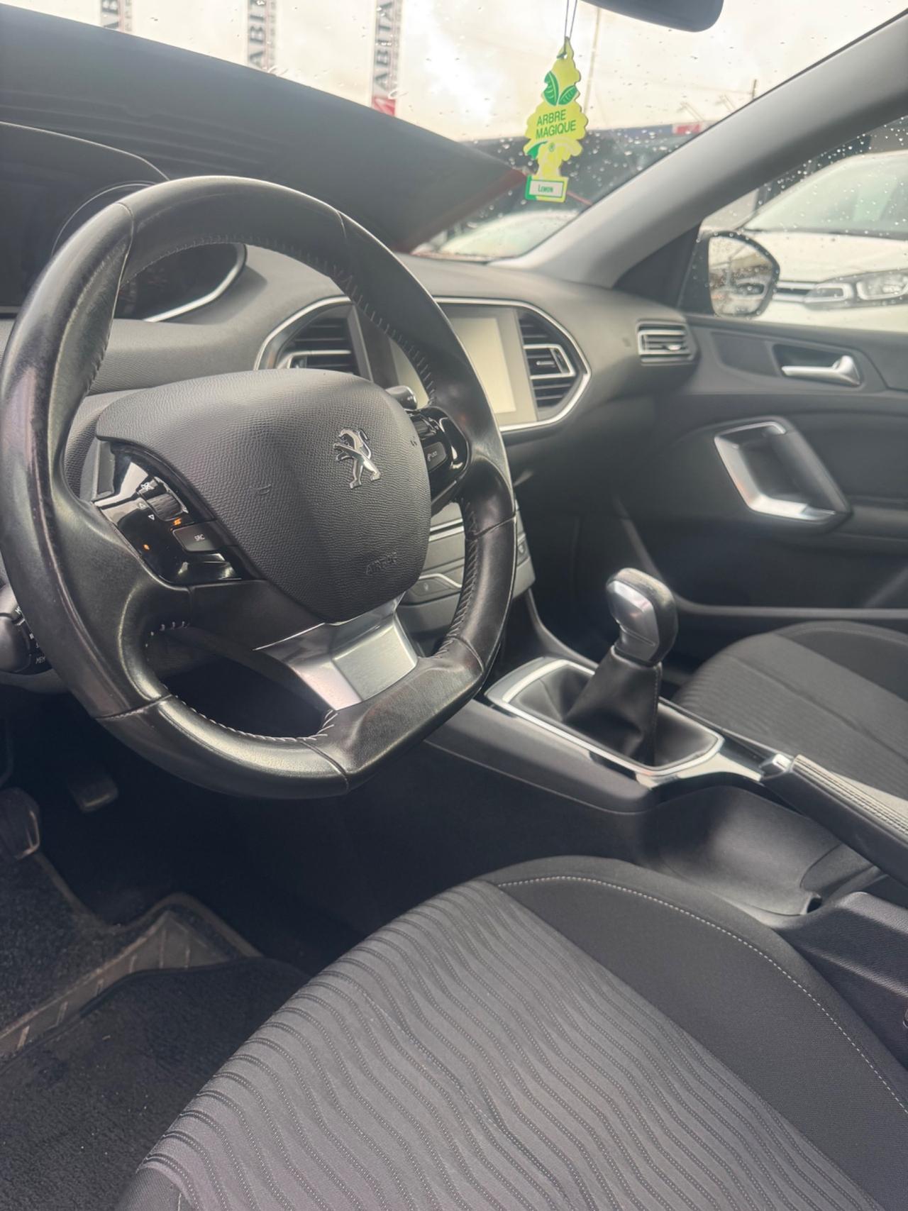 Peugeot 308 1.6 HDi 92 CV Business