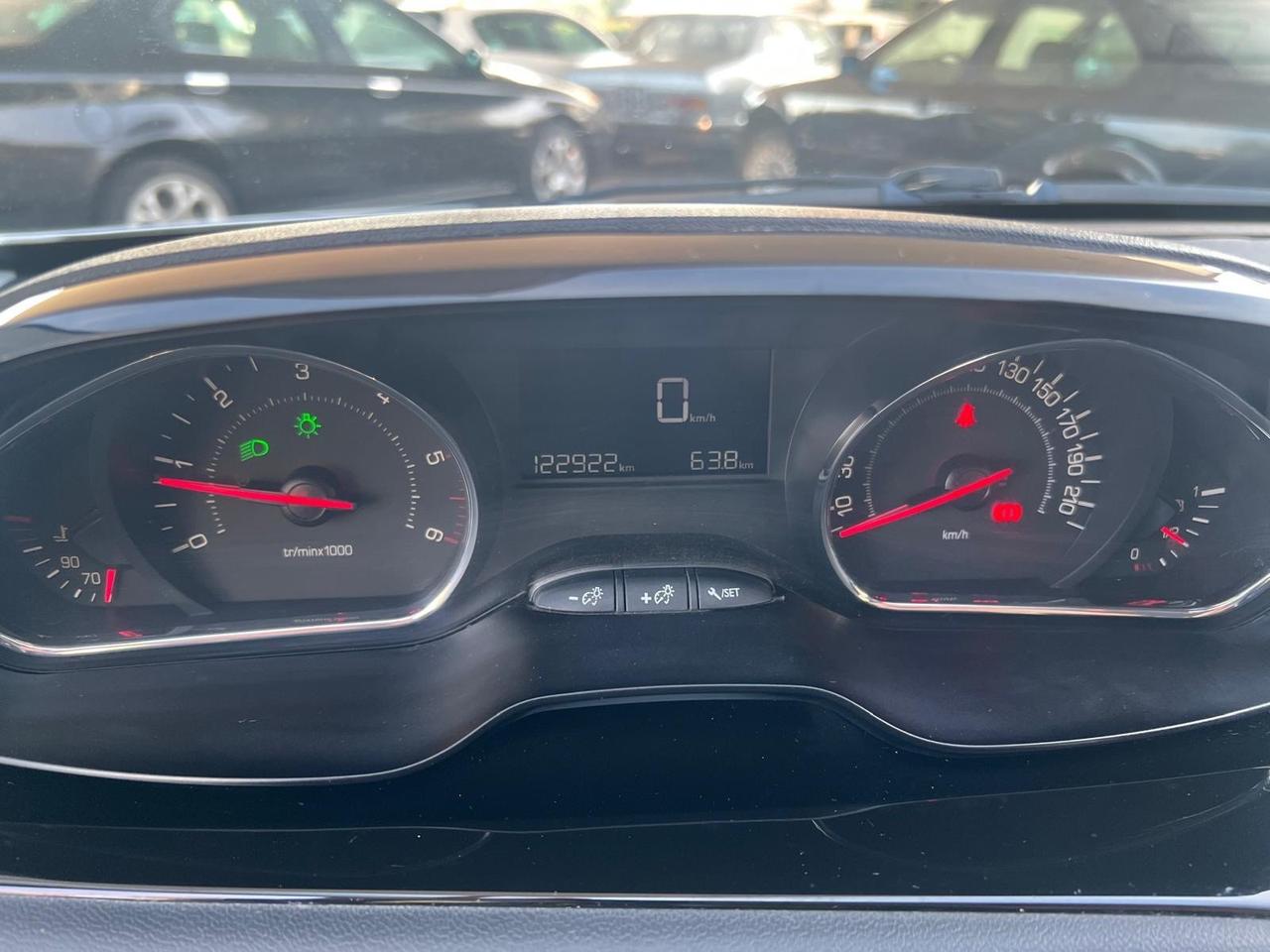 Peugeot 208 1.4 HDi 68 CV 5 porte 122000km