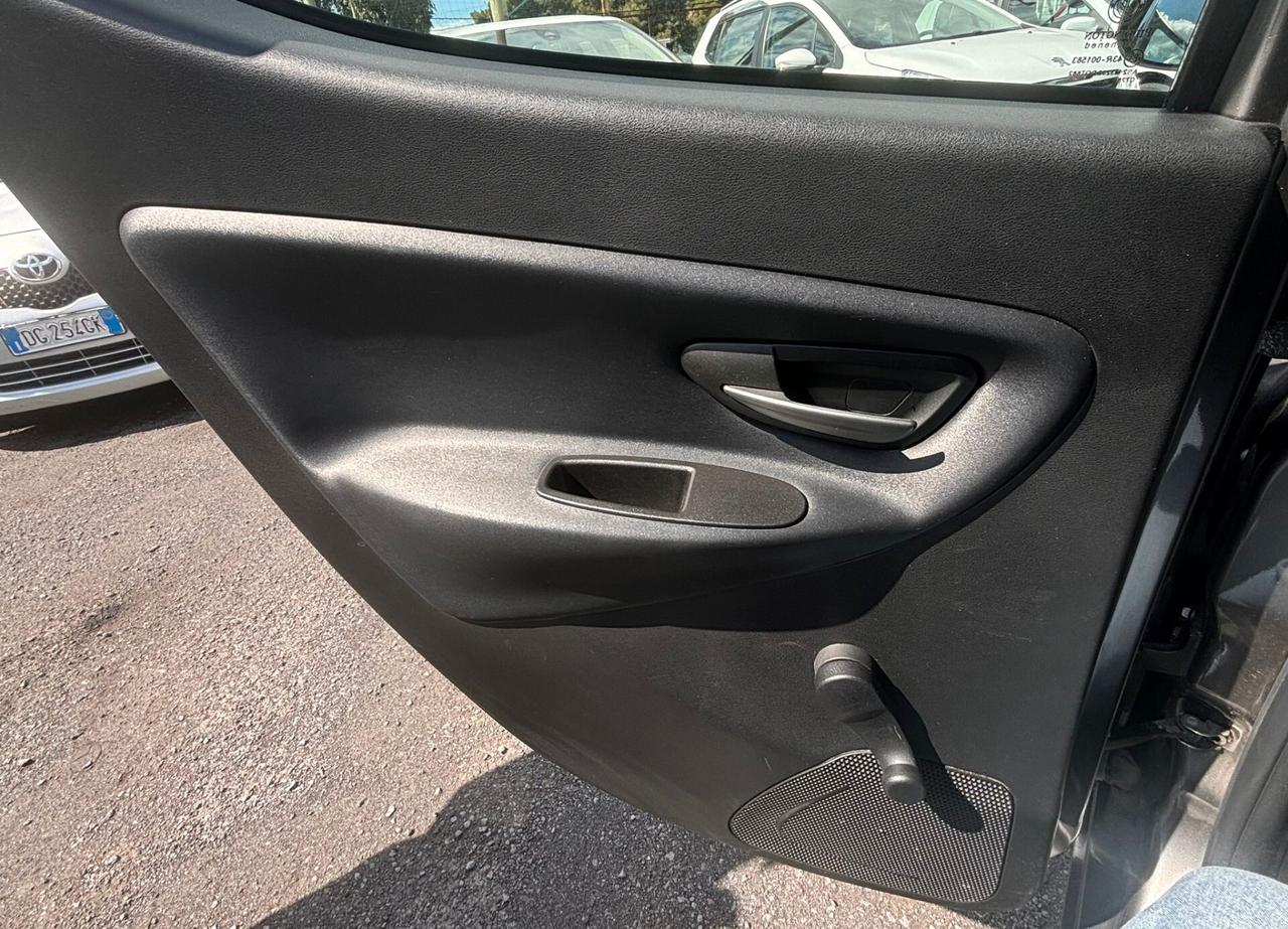 Lancia Ypsilon 1.3 MJT 16V 95 CV 5 porte S&S Elefantino