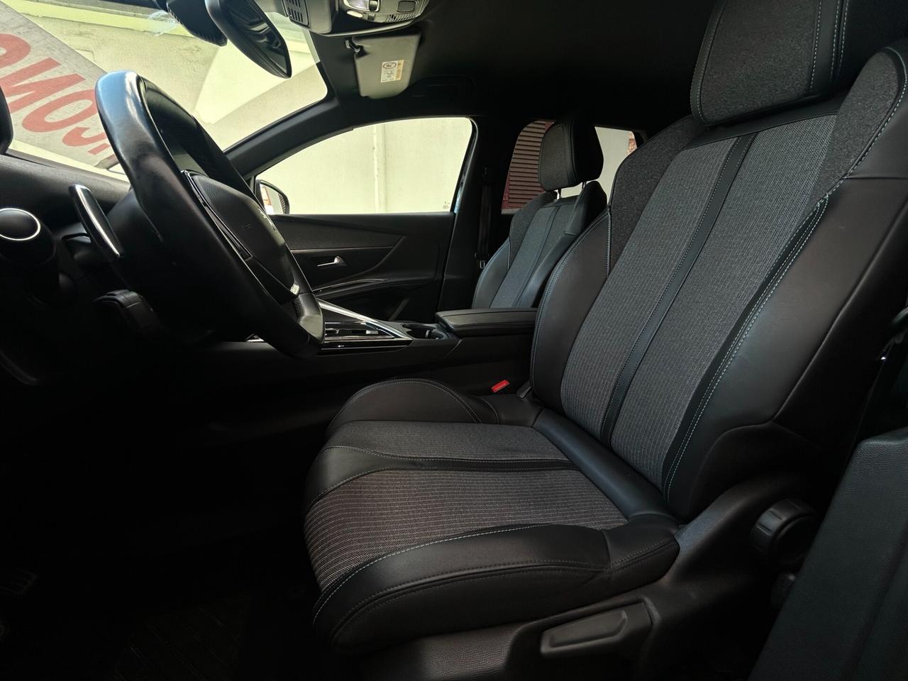 Peugeot 3008 2023 1.5 130CV S&S EAT8 Allure Pack LEGGI TUTTO!