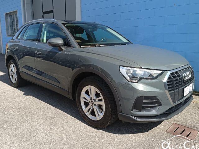 AUDI Q3 35 TFSI S tronic Business