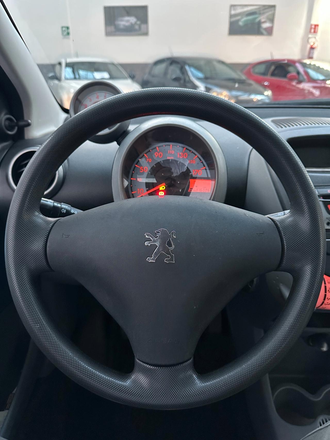 Peugeot 107 1.0 Benz, Euro 4, garantita e impeccabile.
