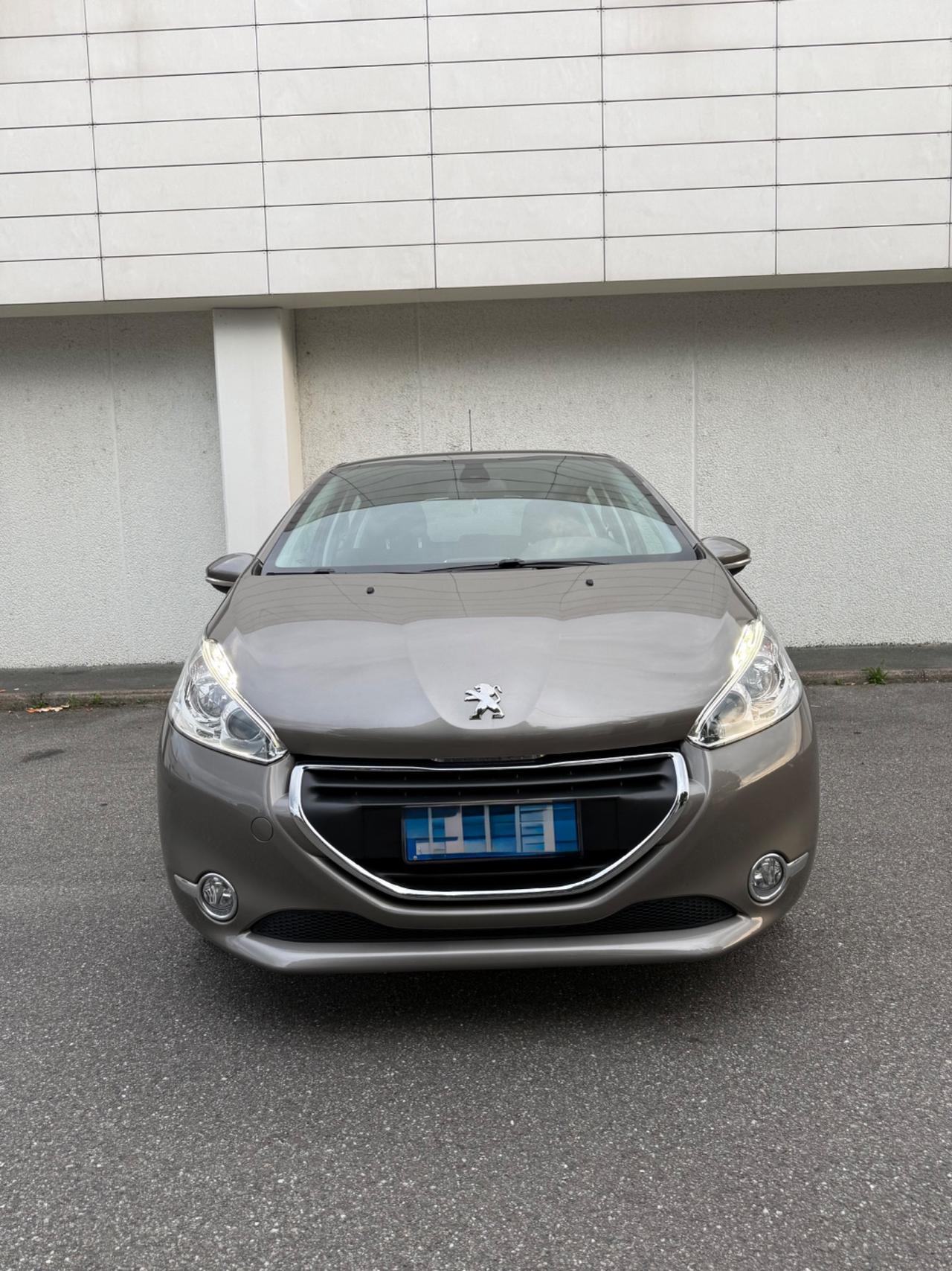 Peugeot 208 1.4 HDi 68 CV 5 porte Access