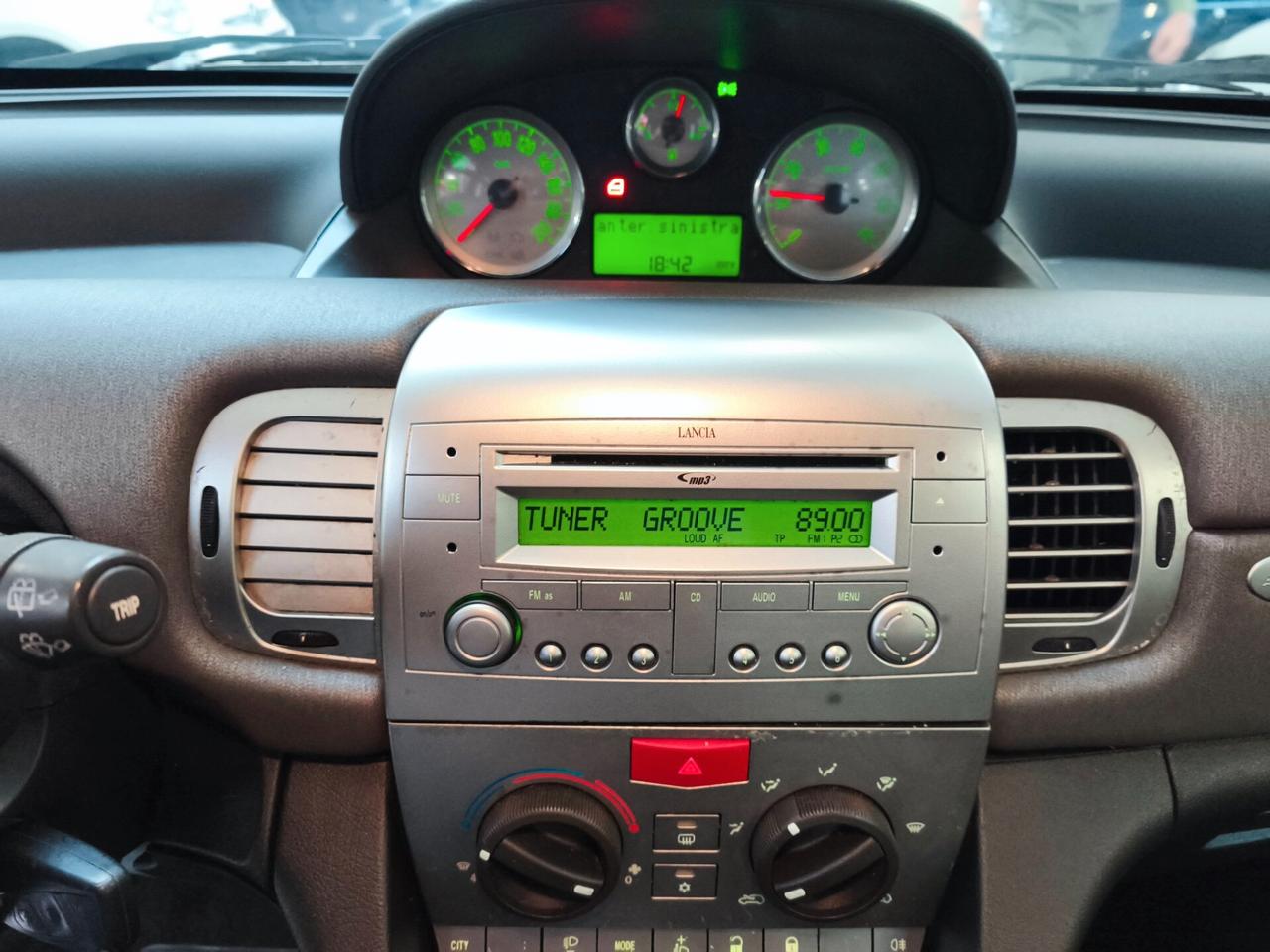 Lancia Ypsilon 1.4 Oro Bianco