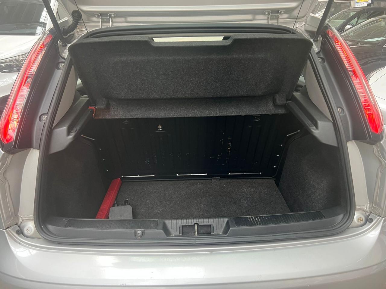 Fiat Punto 1.2 8V 5 porte Lounge NEOPATENTATI