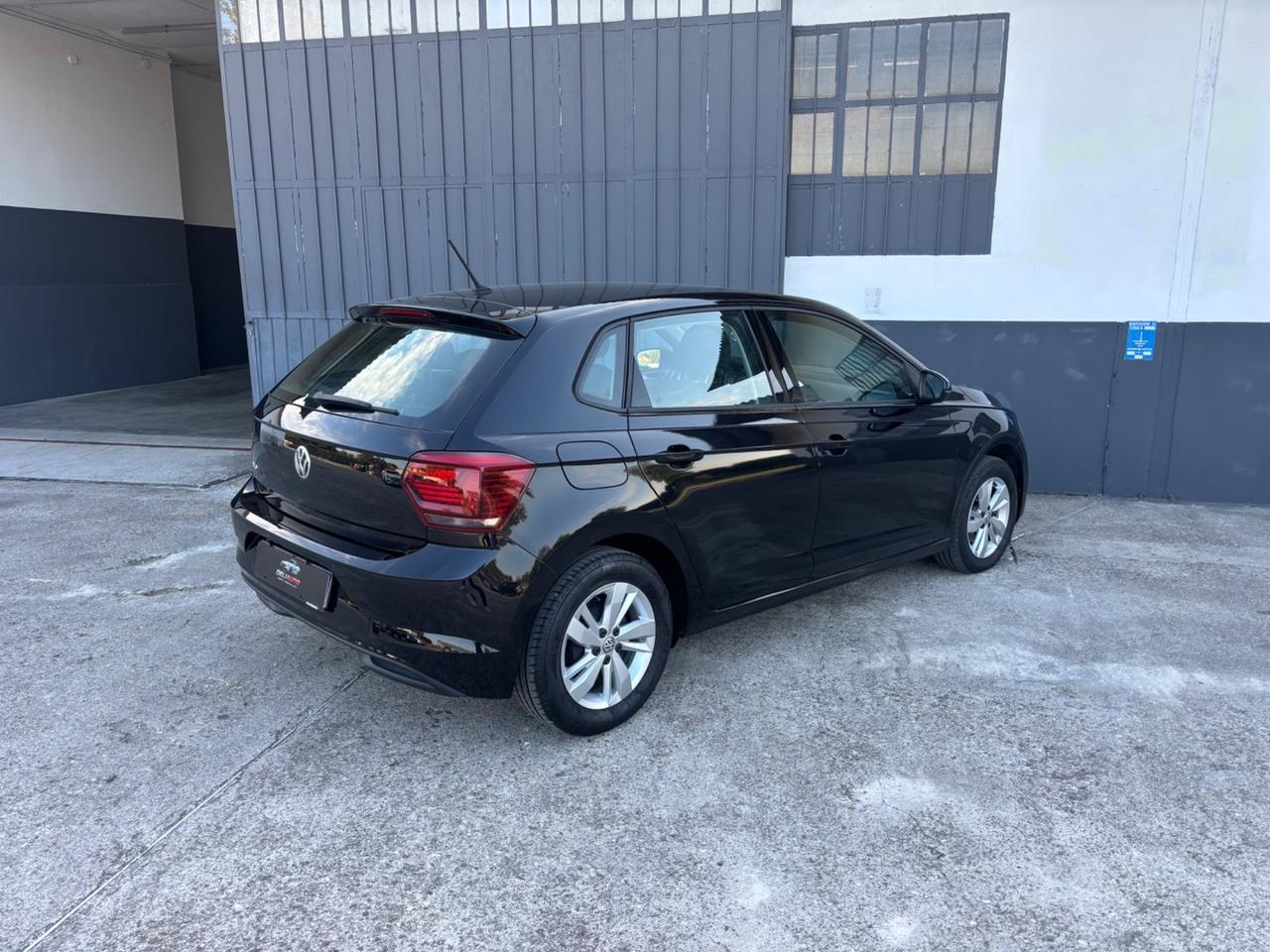 Volkswagen Polo 1.6 TDI. Garanzia. Neopatentati