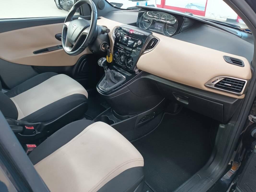 Lancia Ypsilon 1.3 mjt Gold 95cv