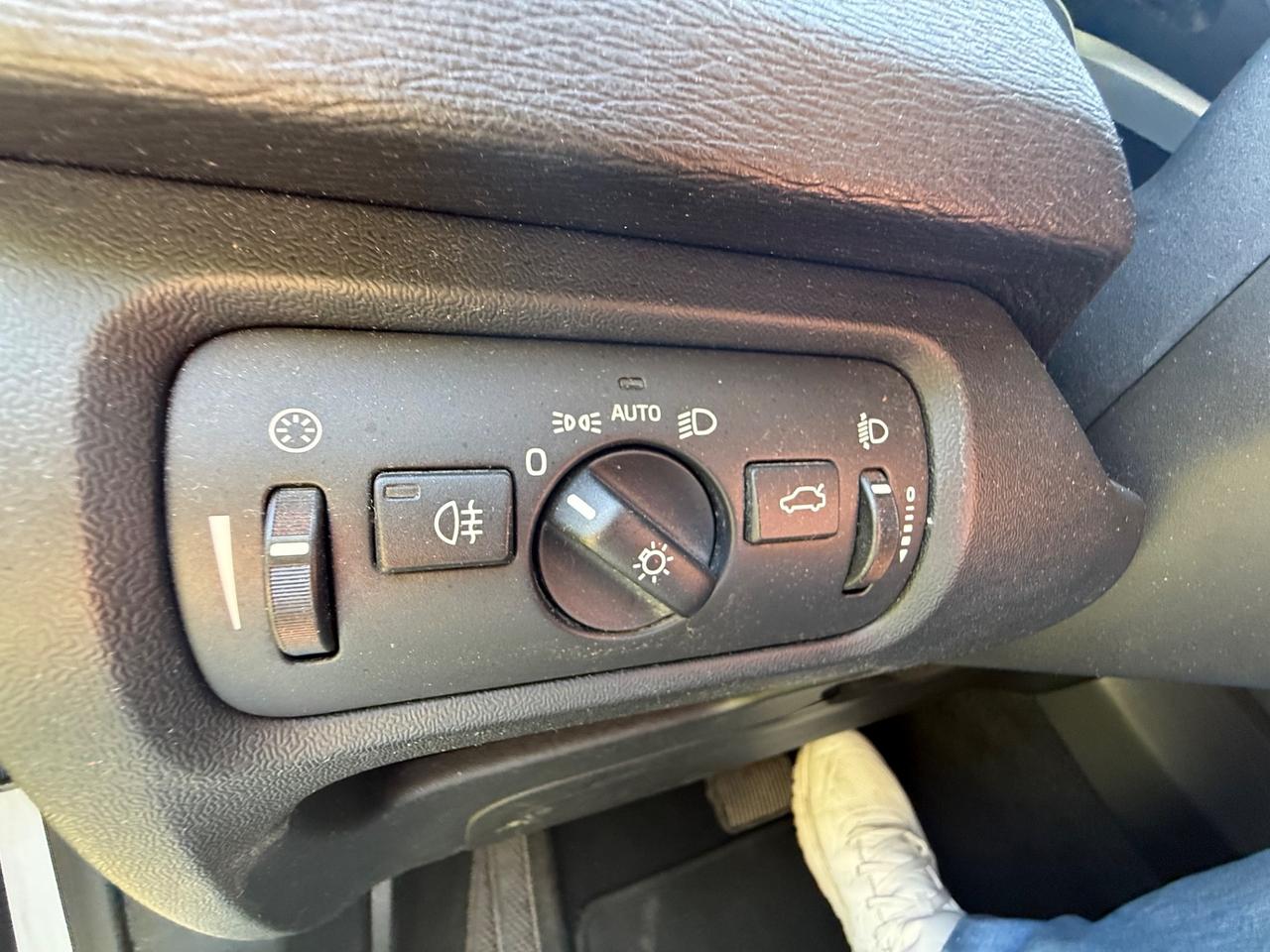 Volvo V40 D2 1.6 Powershift Momentum