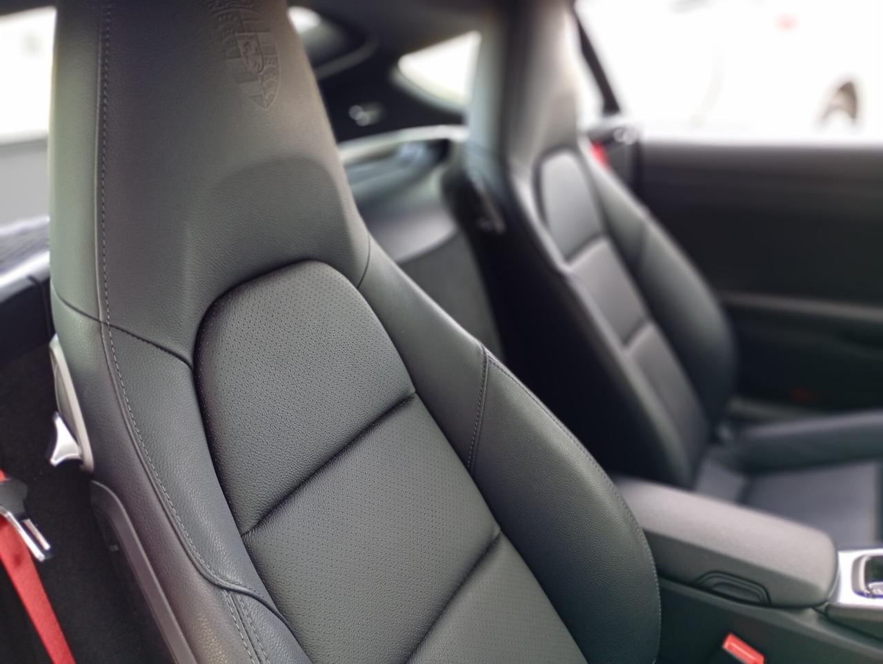 Porsche Cayman 2.7 BLACK EDITION