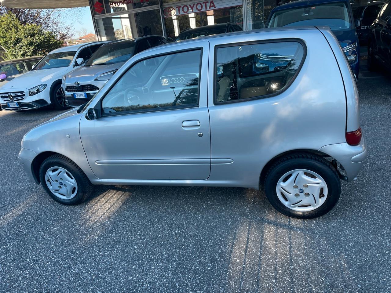 Fiat 600 1.1 Active 30.000 Km !!