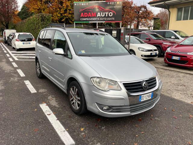 VOLKSWAGEN Touran 2.0 Highline Ecofuel 7 posti