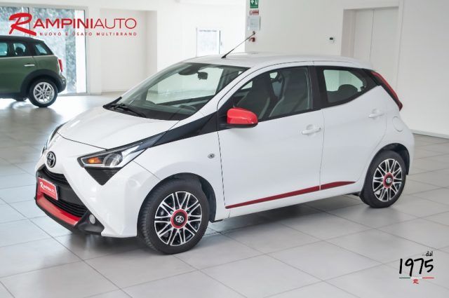 TOYOTA Aygo 1.0 VVT-i 72 CV x-play Pronta Consegna