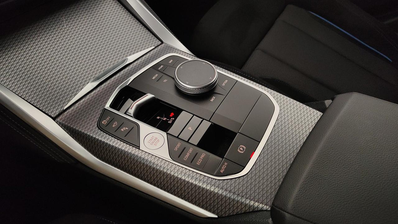 BMW Serie 4 G26 LCI 2024 Gran Coupe - 420d Gran Coupe mhev 48V xdrive MSport auto