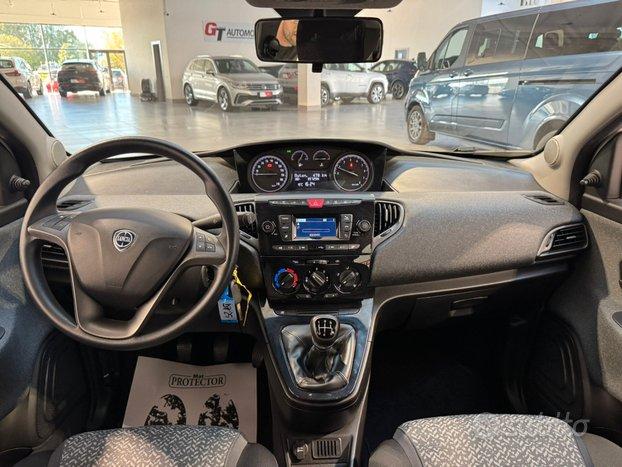 Lancia Ypsilon 1.2 69 CV 5 porte S&S Elefantino Bl