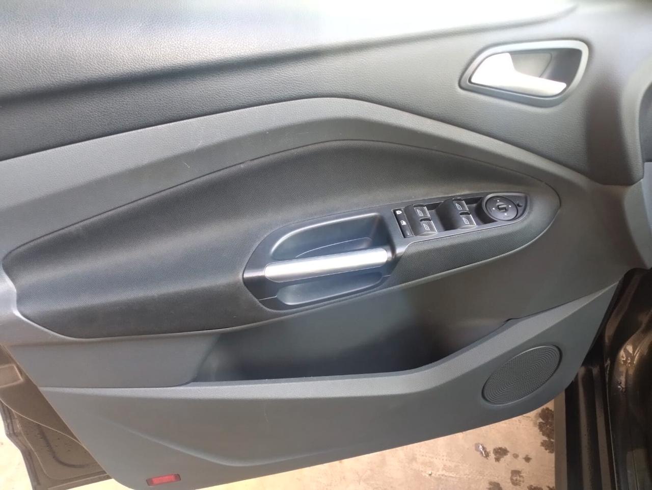 Ford C-Max 1.6 TDCi 115CV Titanium