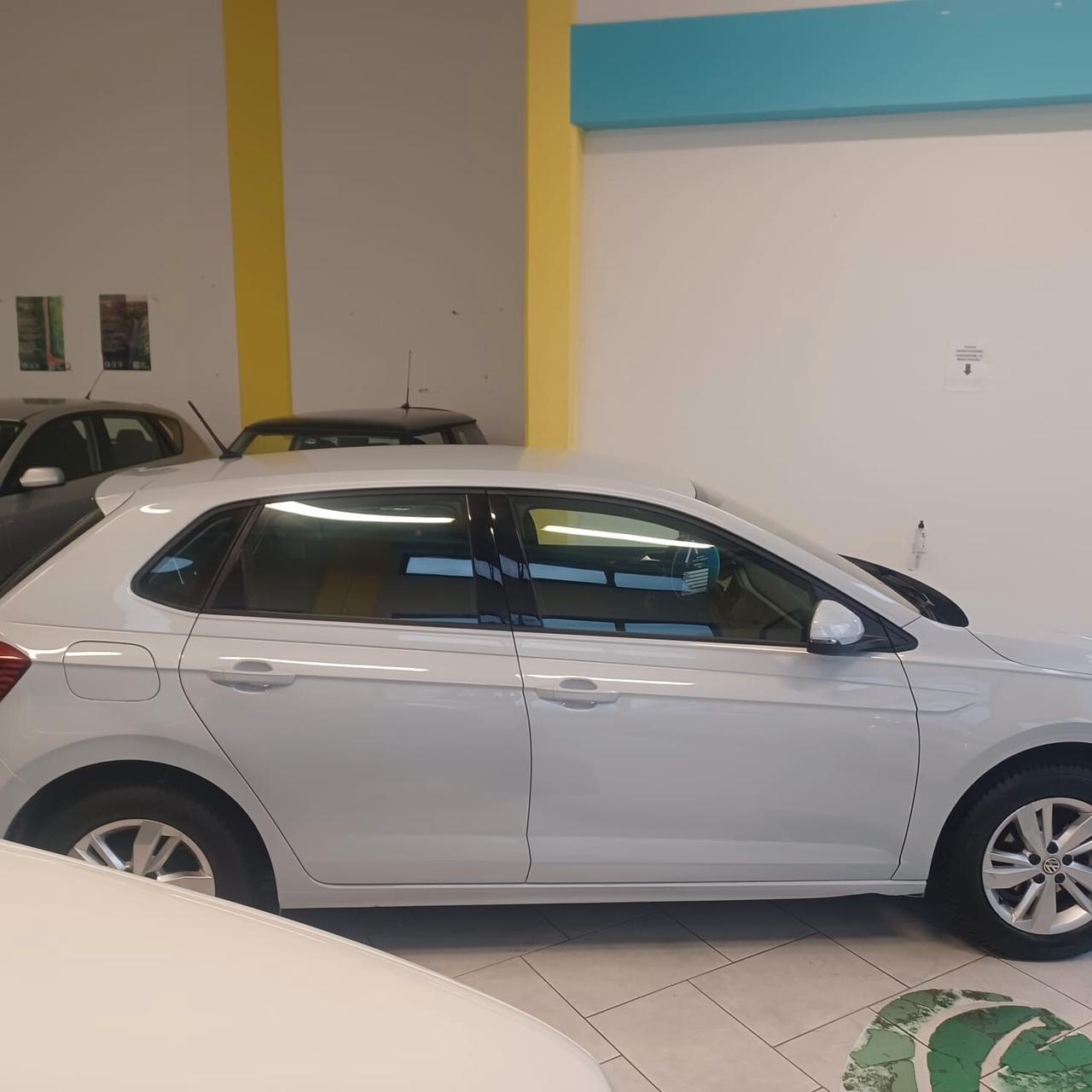 70.118KM SEMBRA NUOVA VW POLO 1.0 NEOPATENTATI