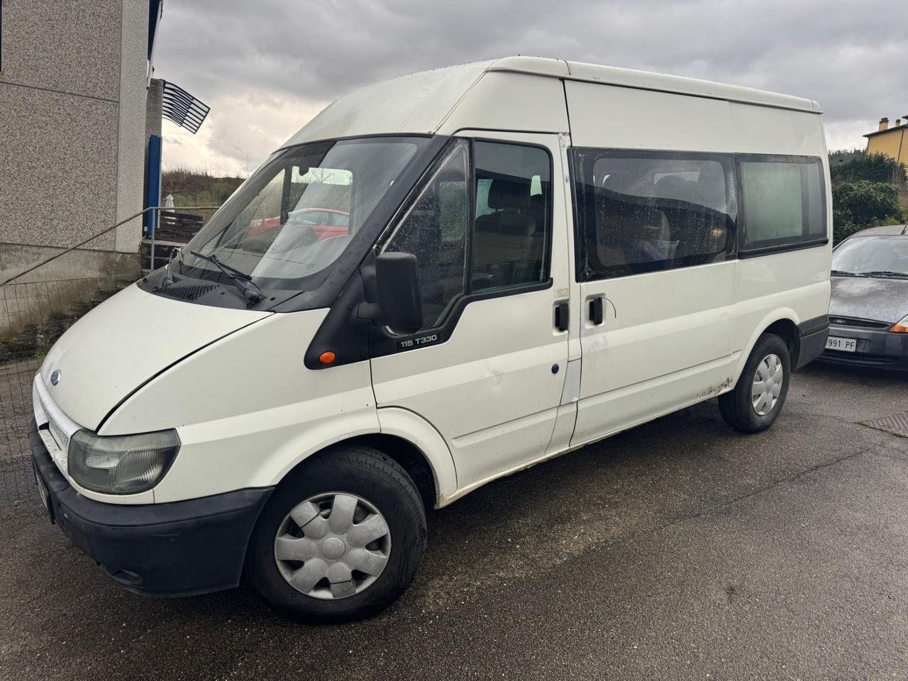 Ford transit bus 9posti